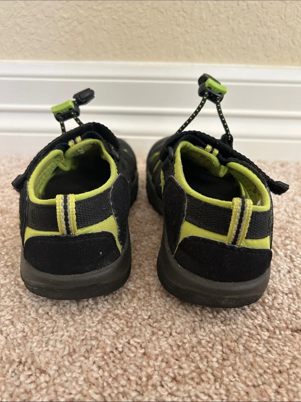 Keen Newport H2 Youth Sandals - Black/Lime Green